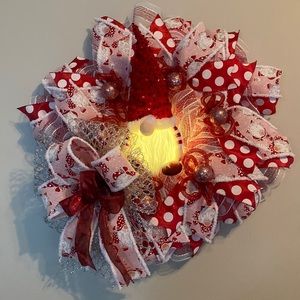 Light up Christmas gnome wreath